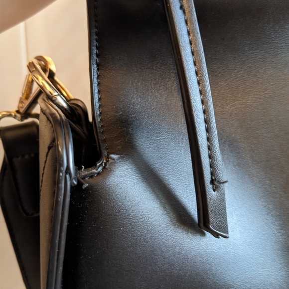 Expressions NYC Lexington Ave Satchel - Picture 6 of 12